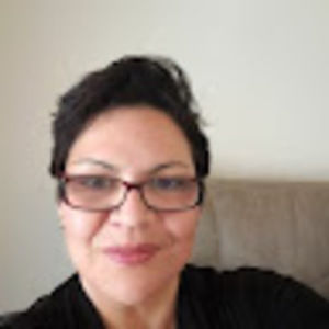 Meet your Posher, Iris